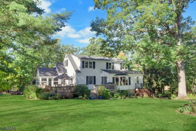 179 Oaks Road, Long Hill Twp., NJ 07946
