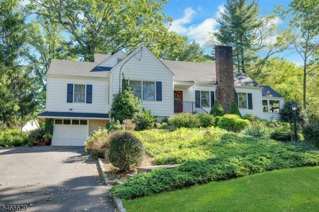 179 Oaks Road, Long Hill Twp., NJ 07946