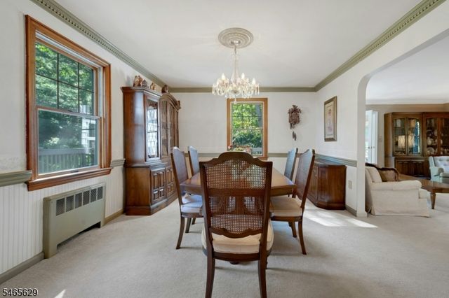 179 Oaks Road, Long Hill Twp., NJ 07946