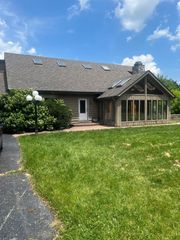 24715 S Oak Lane, Crete, IL 60417