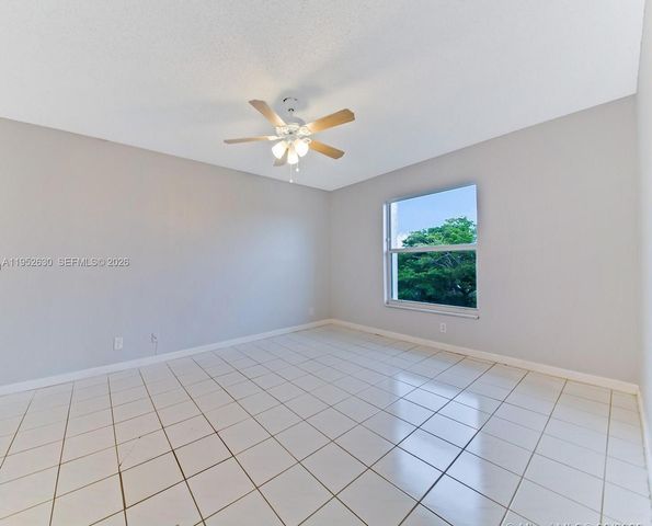 505 S Pine Island Rd 302B, Plantation, FL 33324