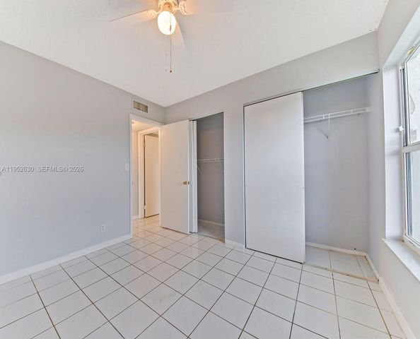 505 S Pine Island Rd 302B, Plantation, FL 33324