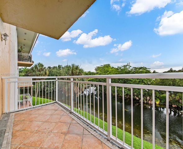 505 S Pine Island Rd 302B, Plantation, FL 33324