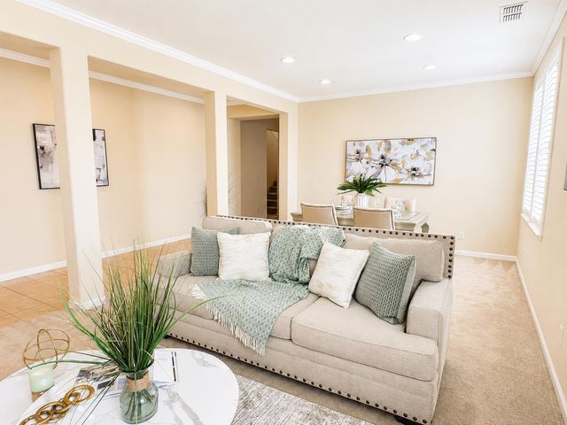 5300 Kungsting Way, Elk Grove, CA 95757
