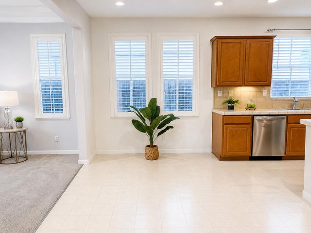 5300 Kungsting Way, Elk Grove, CA 95757