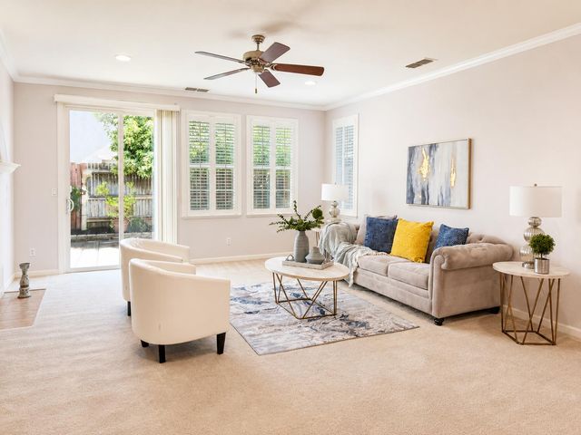5300 Kungsting Way, Elk Grove, CA 95757