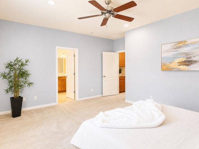 5300 Kungsting Way, Elk Grove, CA 95757