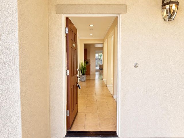5300 Kungsting Way, Elk Grove, CA 95757