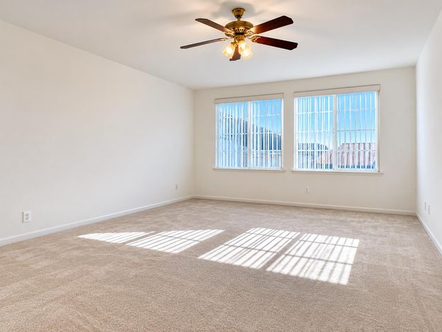5300 Kungsting Way, Elk Grove, CA 95757