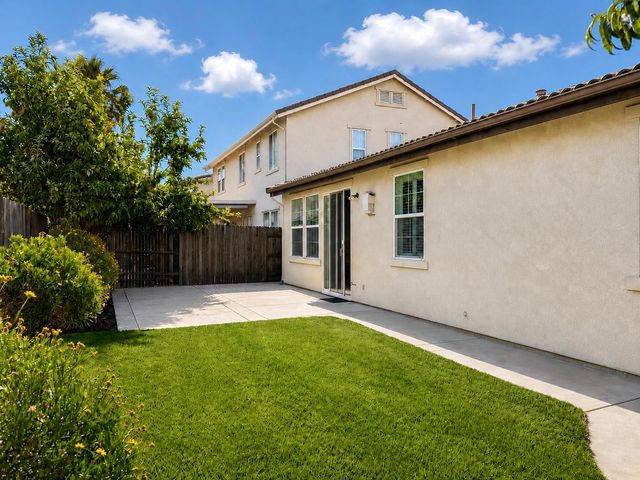 5300 Kungsting Way, Elk Grove, CA 95757