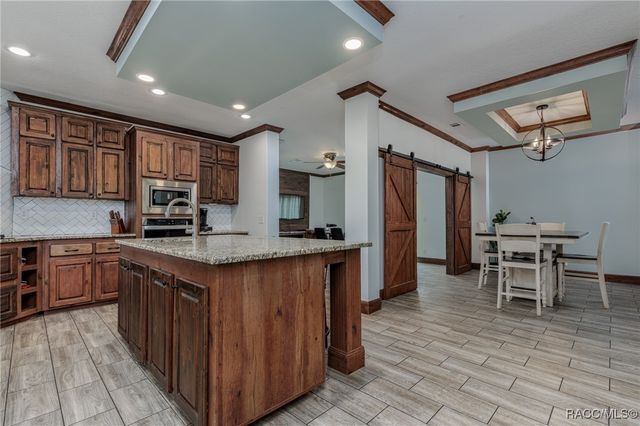 7453 S Maxwell Point, Homosassa, FL 34446