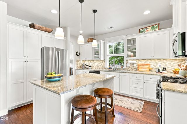 541 Bridge Creek Drive, Central Point, OR 97502