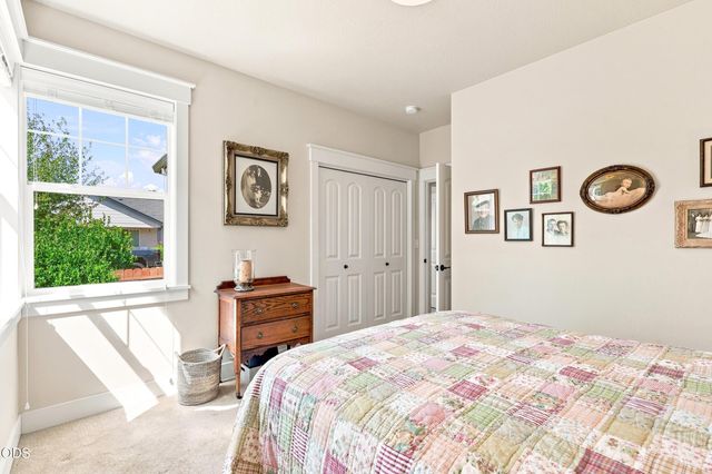 541 Bridge Creek Drive, Central Point, OR 97502