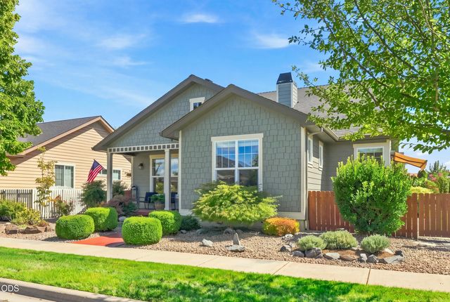 541 Bridge Creek Drive, Central Point, OR 97502