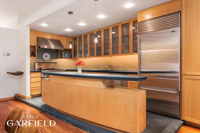 306 W 78TH Street, New York City, NY 10024