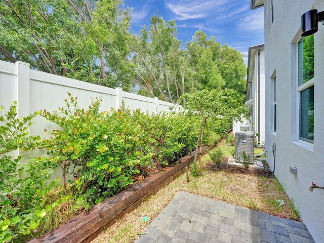 5671 Enclave Drive, West Palm Beach, FL 33407