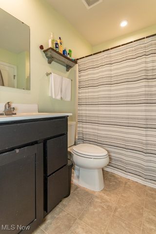 177 Raintree Lane, Painesville, OH 44077