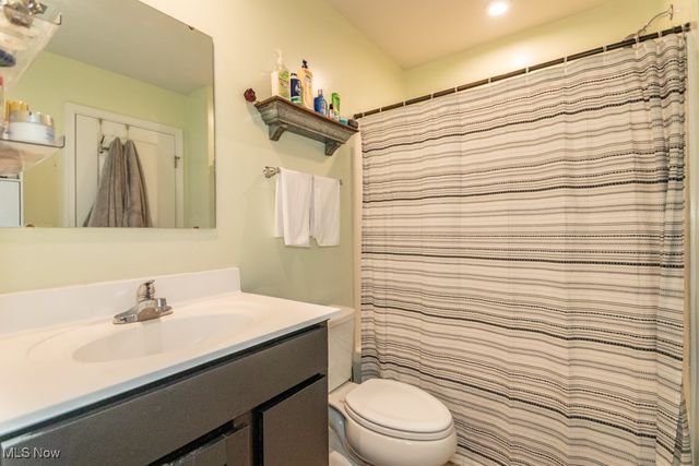 177 Raintree Lane, Painesville, OH 44077