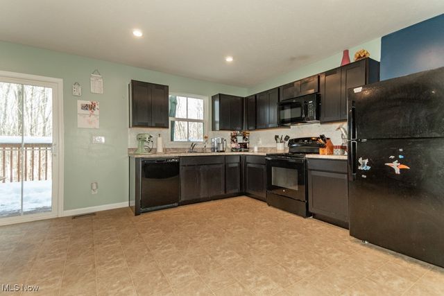 177 Raintree Lane, Painesville, OH 44077