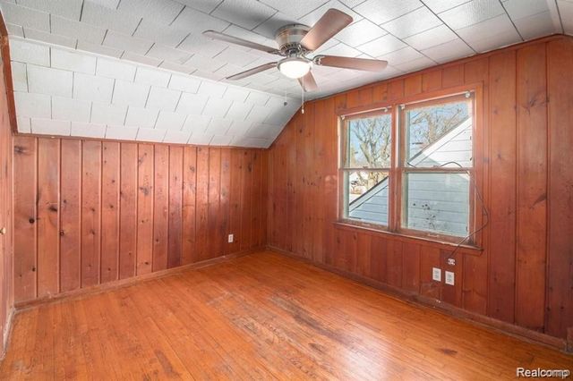 9909 Asbury Park, Detroit, MI 48227