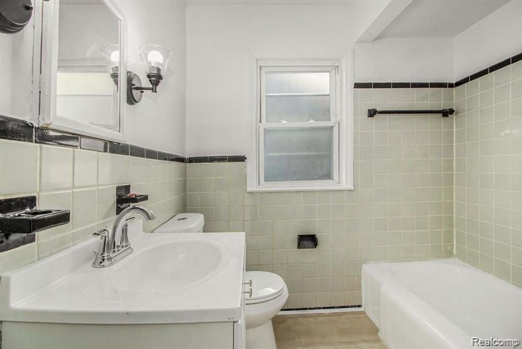 9909 Asbury Park, Detroit, MI 48227