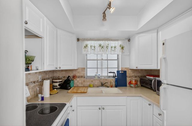 100 Waterway Road A304, Tequesta, FL 33469