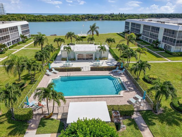100 Waterway Road A304, Tequesta, FL 33469