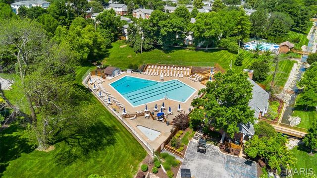 1625 High School Drive, St Louis, MO 63144