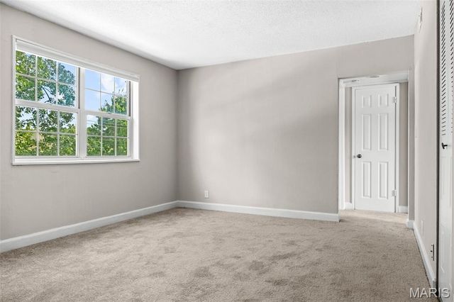 1625 High School Drive, St Louis, MO 63144