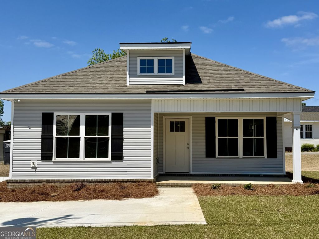 4 Roundtree Street, Statesboro, GA 30458