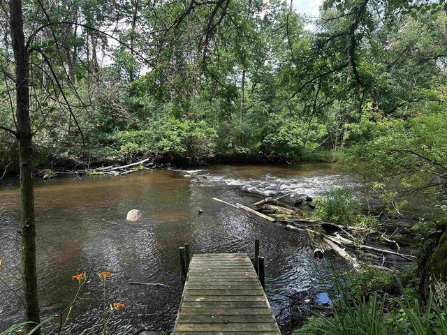 N2003 COUNTY ROAD K, Waupaca, WI 54981