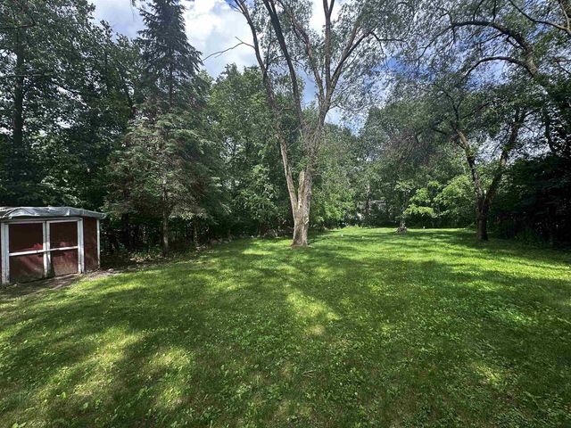 N2003 COUNTY ROAD K, Waupaca, WI 54981