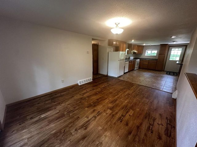 N2003 COUNTY ROAD K, Waupaca, WI 54981