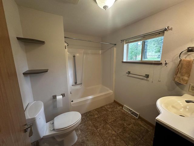 N2003 COUNTY ROAD K, Waupaca, WI 54981