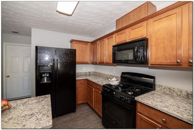 3832 Roxberry Hill Lane, Buford, GA 30518