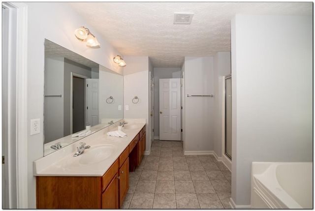 3832 Roxberry Hill Lane, Buford, GA 30518