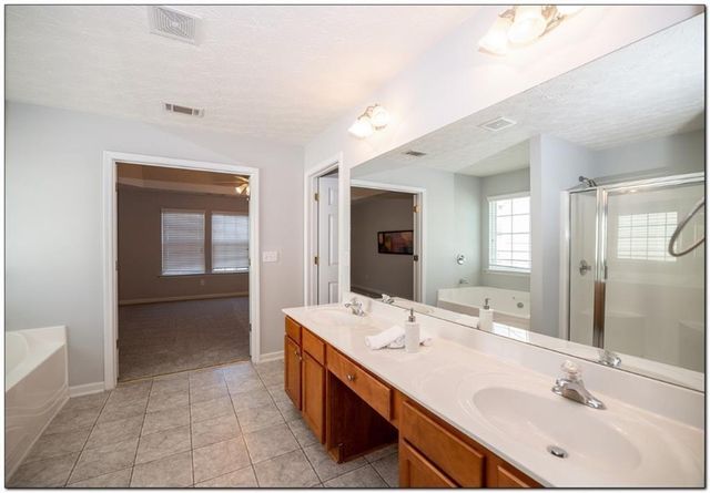 3832 Roxberry Hill Lane, Buford, GA 30518