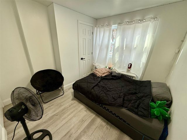 963 E 225th Street, Bronx, NY 10466
