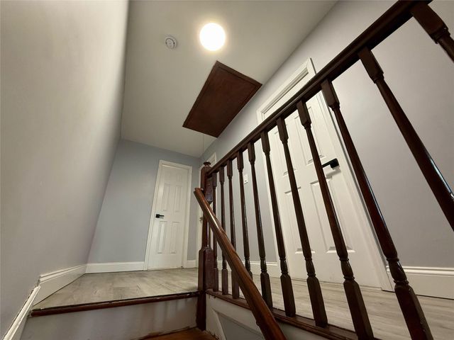 963 E 225th Street, Bronx, NY 10466