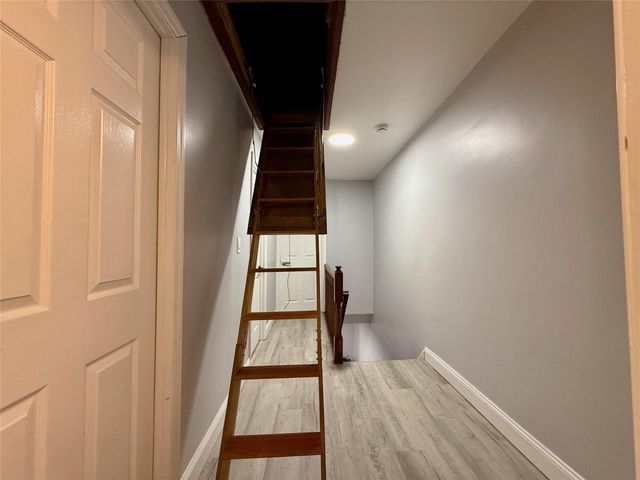 963 E 225th Street, Bronx, NY 10466