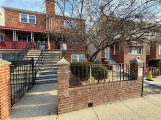 963 E 225th Street, Bronx, NY 10466