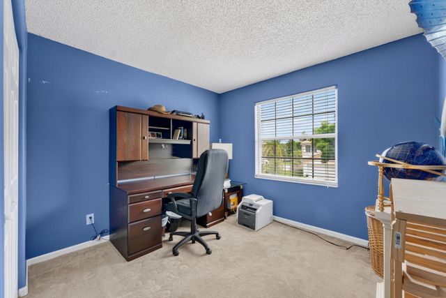 7962 N Silverado Circle, Hollywood, FL 33024