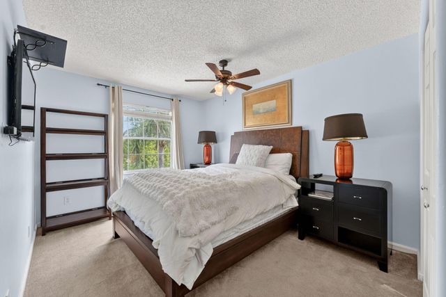 7962 N Silverado Circle, Hollywood, FL 33024