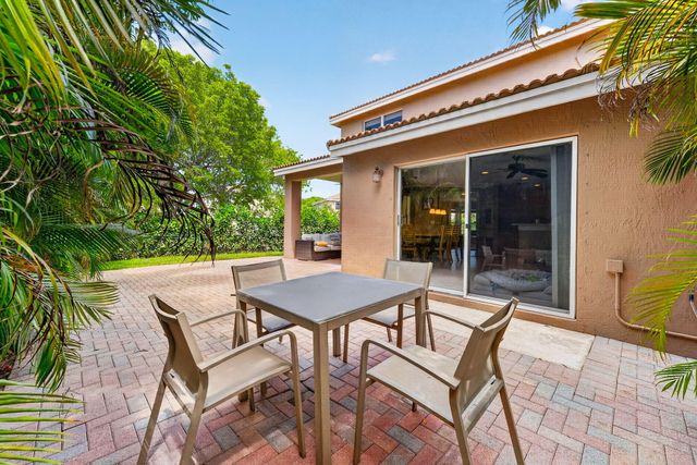7962 N Silverado Circle, Hollywood, FL 33024