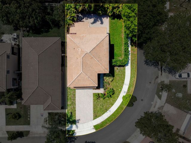 7962 N Silverado Circle, Hollywood, FL 33024