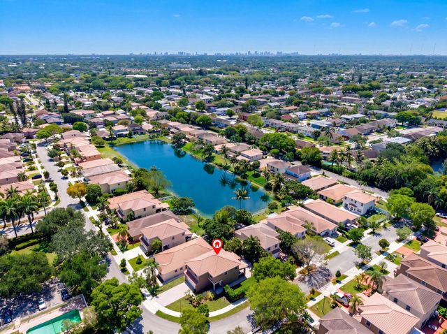 7962 N Silverado Circle, Hollywood, FL 33024