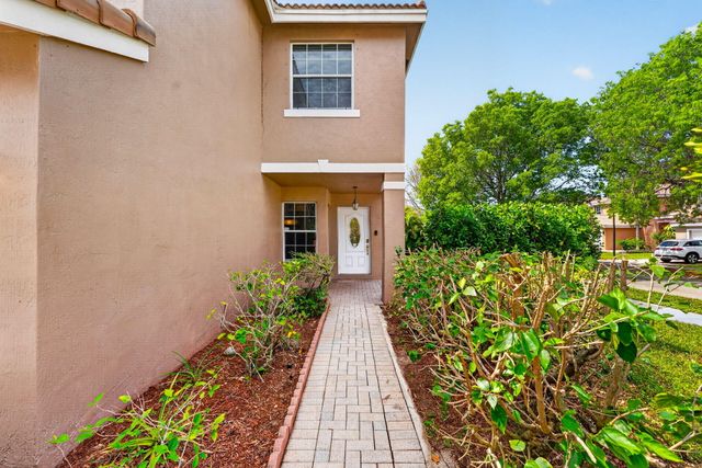 7962 N Silverado Circle, Hollywood, FL 33024