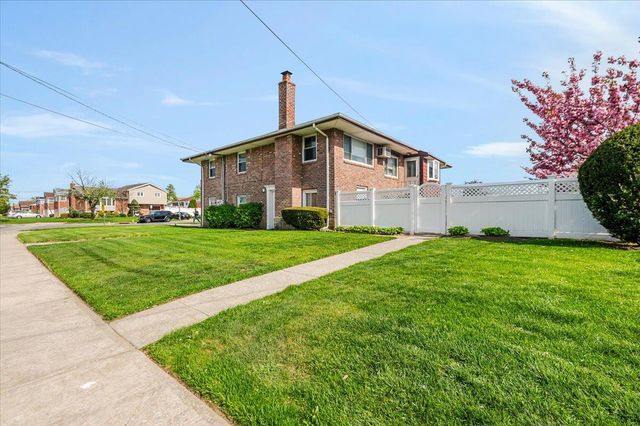 3208 Grand Boulevard, Baldwin Harbor, NY 11510