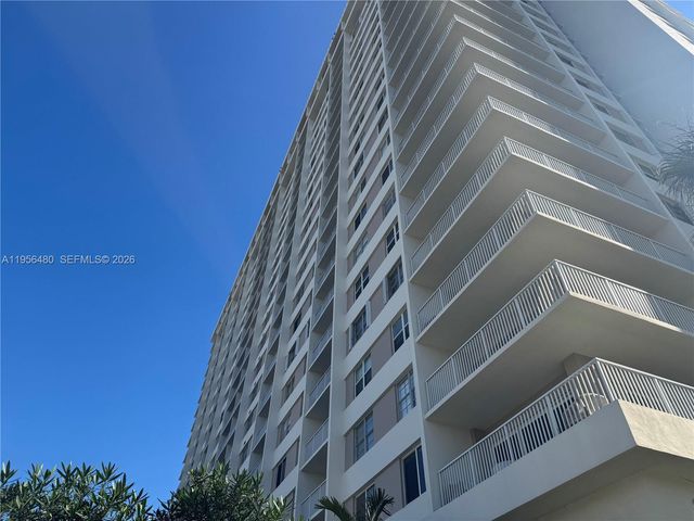 300 Bayview Dr 501, Sunny Isles Beach, FL 33160