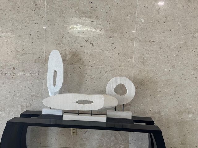 300 Bayview Dr 501, Sunny Isles Beach, FL 33160